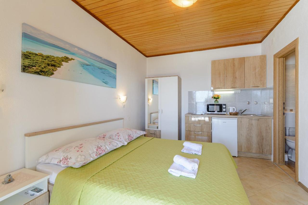 Rooms Sani 布雷拉 外观 照片